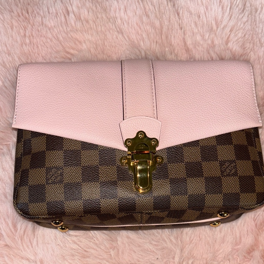 Louis Vuitton Clapton bag